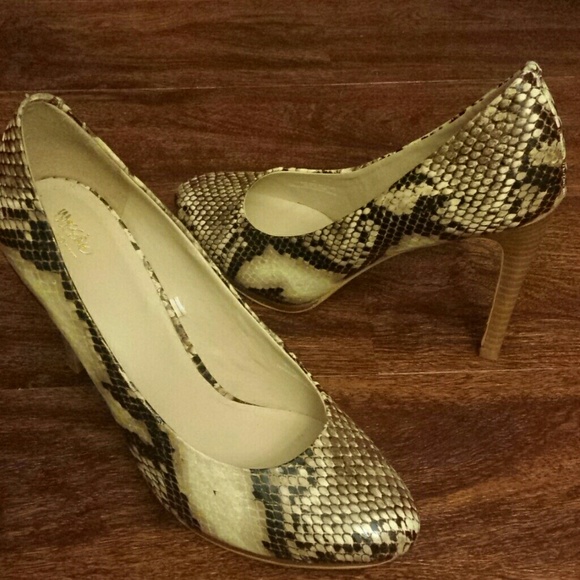 Snakeskin pumps