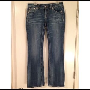 Miss Me Jeans detailed back pockets