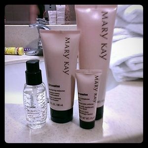 ❌traded❌Mary Kay time wise set