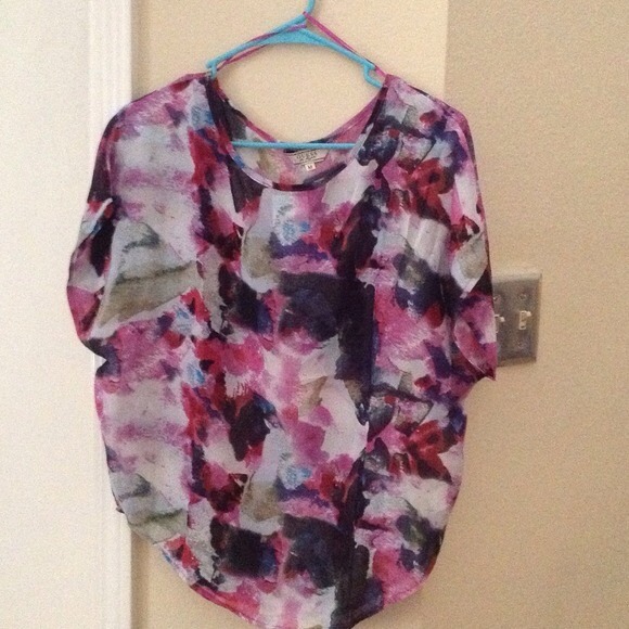 NWT Guess Floral Top