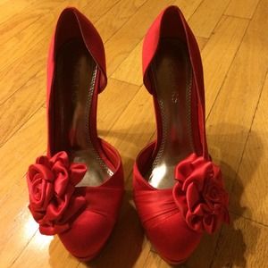 Red 5-inch heels size 6