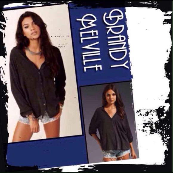 🆕Brandy Melville ESTELLE Button Shirt - Picture 1 of 2