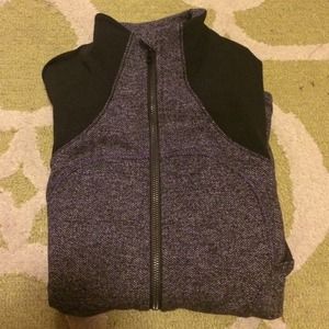 Lulu jacket never worn but took off tag- size 6