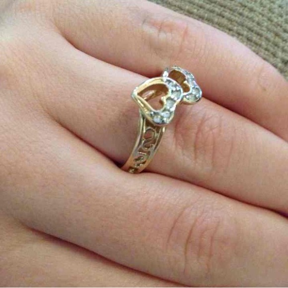Hearts diamond ring! - Picture 1 of 4