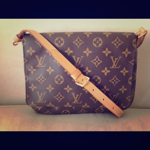 ‼️Sold‼️Auth Louis Vuitton canvas flap bag