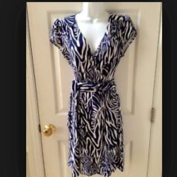 Lilly pulitzer navy zebra wrap dress