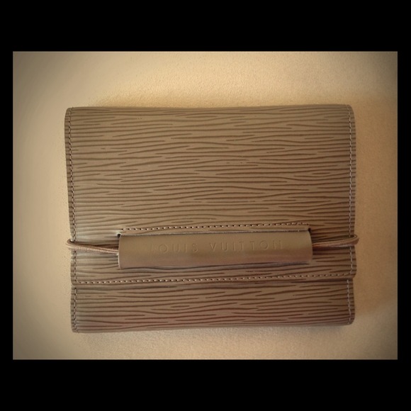 ‼️sold‼️Louis Vuitton Epi Leather trifold wallet