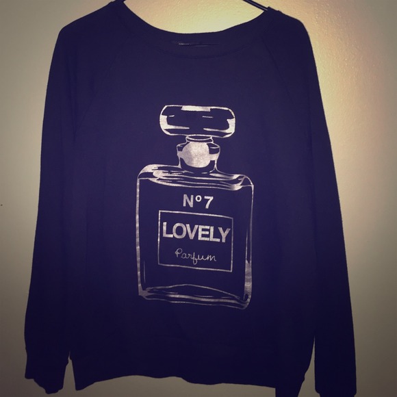 No. 7 lovely Parfum sweatshirt.