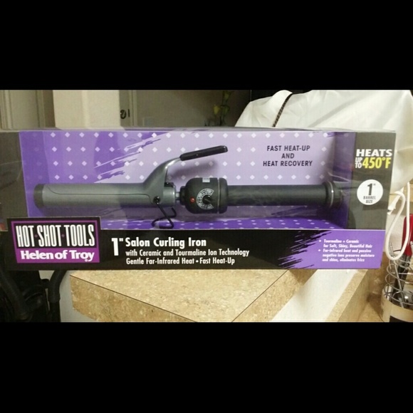 1" Ceramic Curling iron reduced shipping for an hr