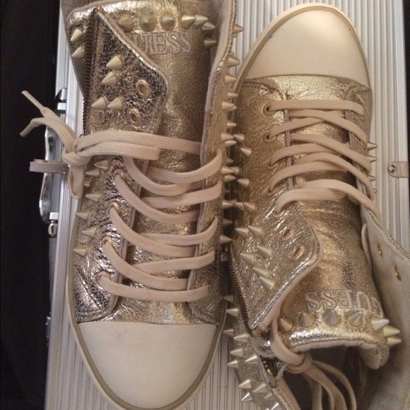 New Guess gold and spiked sneakers - Picture 2 of 4