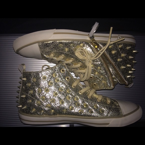 New Guess gold and spiked sneakers - Picture 3 of 4