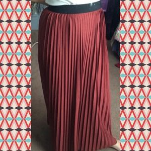Forever 21 Brick Red Pleated Maxi Skirt