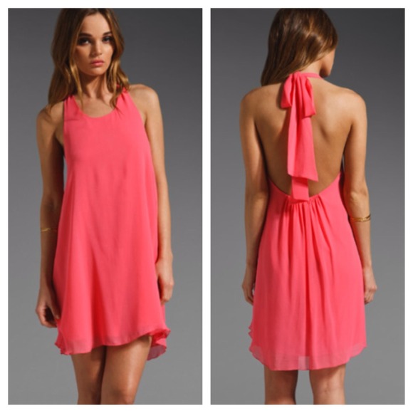 Alice + Olivia Dresses & Skirts - Alice + Olivia Angelina halter dress