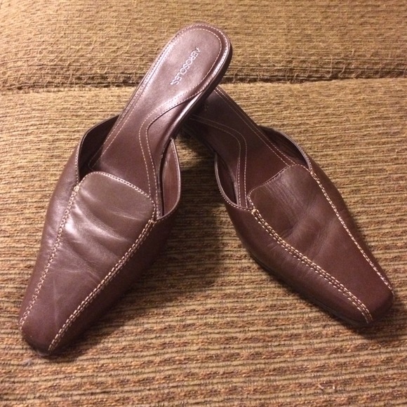 Brown mules with kitten heel