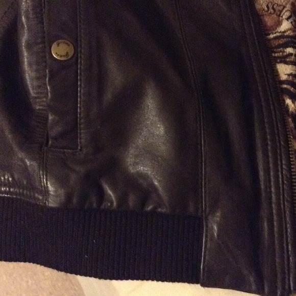 one hour sale 🎉🎉Guess leather jacket. - Picture 3 of 4