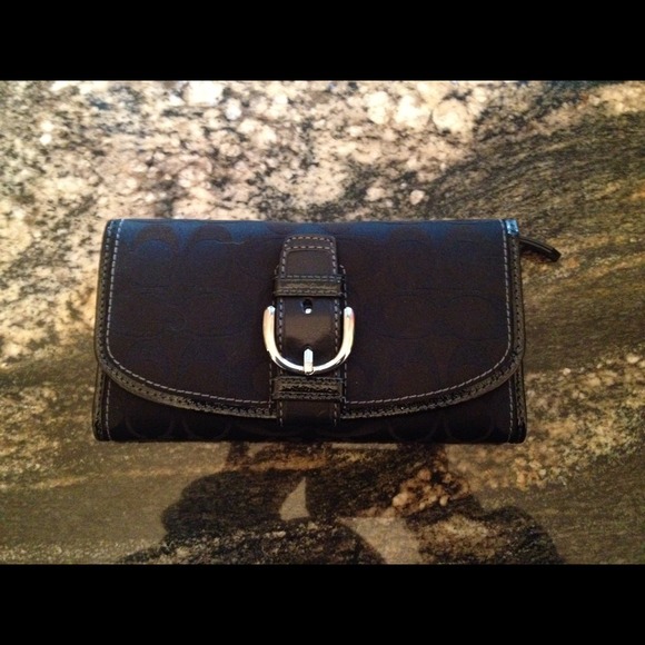 NWT Coach Black Wallet