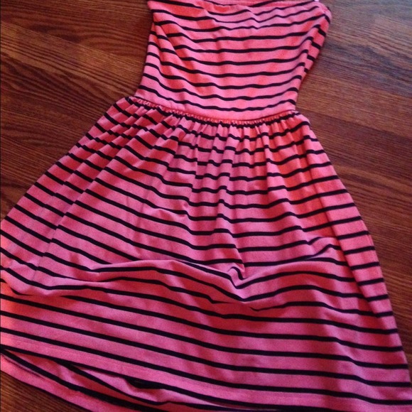 Pink Stripes - Picture 2 of 3