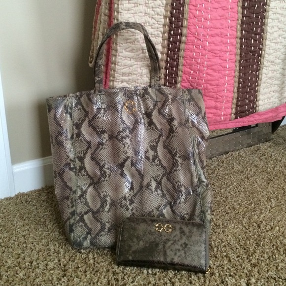C wonder snakeskin bag and wallet!