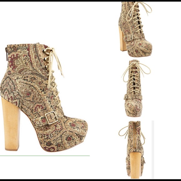 SOLD! Steve Madden booties ! 😍❤️ - Picture 3 of 4