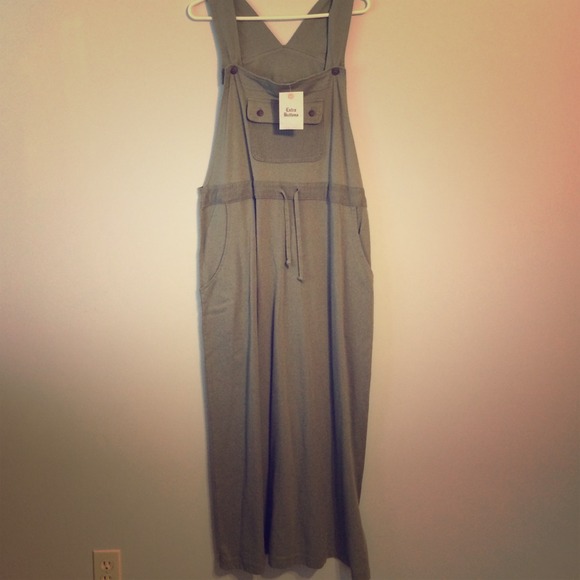 Moms estate; long jumper dress, never worn