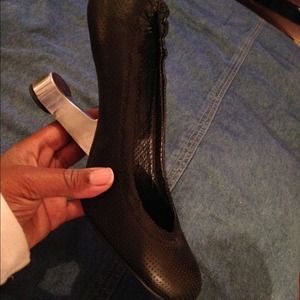 United Nude brand heals😍