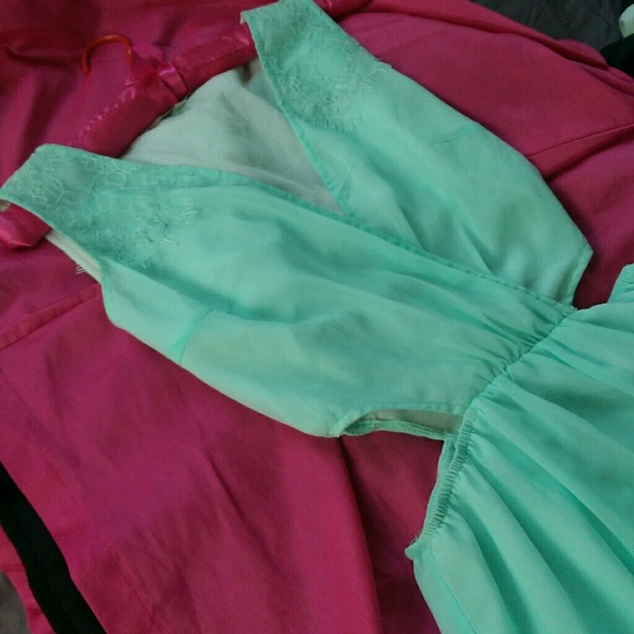 Dresses & Skirts - 💜Mint cut-out Dress💜