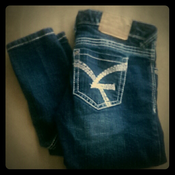 Amethyst jeans in excellent condition!