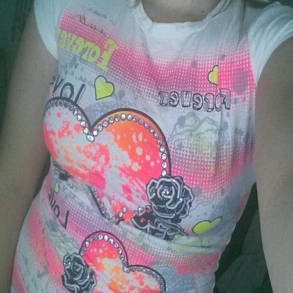 Pink sparkely love t shirt - Picture 1 of 3