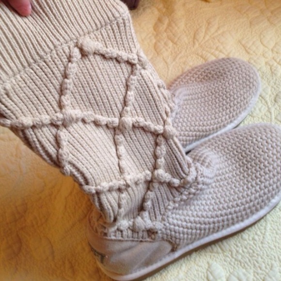 Off-White knit Uggs NWOT