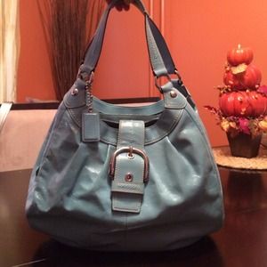 Bundle two Coach bags patent14 w x 8 h x 3.5 d $80