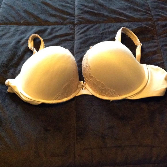 Victoria secret bra.