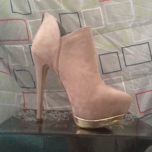 Gray suede-like 5" ankle boots