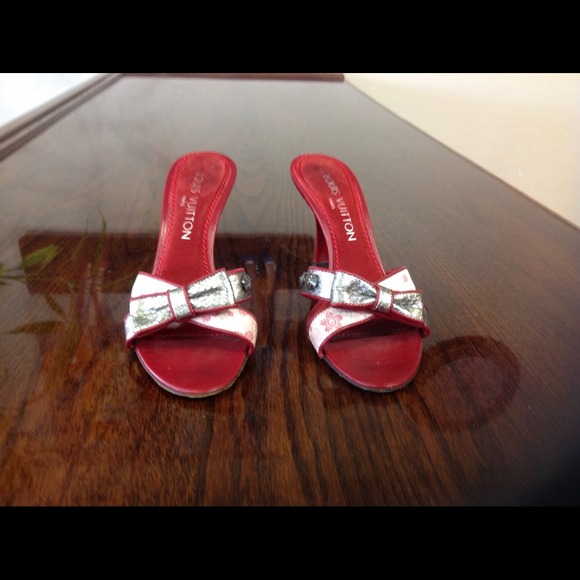 Authentic Louis Vuitton  3 inch heels size 5.5