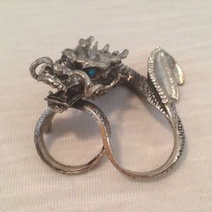 Two finger dragon ring