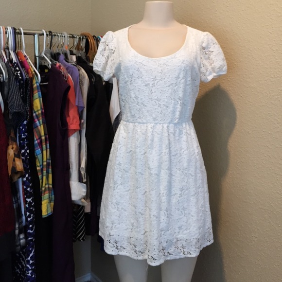 40% OFF EVERYTHING!!   Off-White Lace Dress