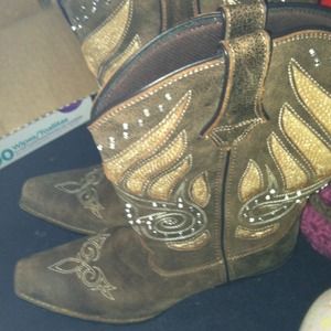 Durango boots size 9.5