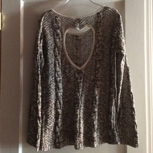 Cut out heart back pullover sweater