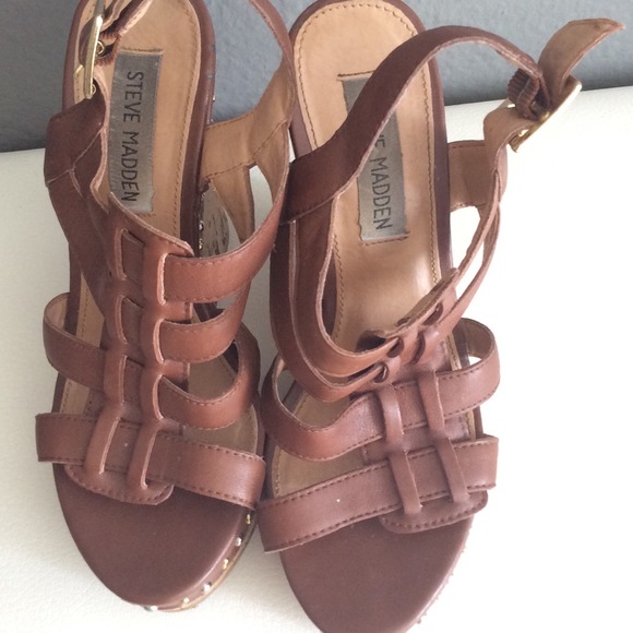 SOLD💗Steve Madden Brown Wedges Sandals💗 - Picture 2 of 4