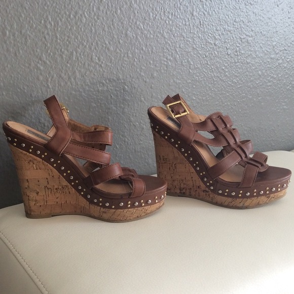SOLD💗Steve Madden Brown Wedges Sandals💗 - Picture 4 of 4
