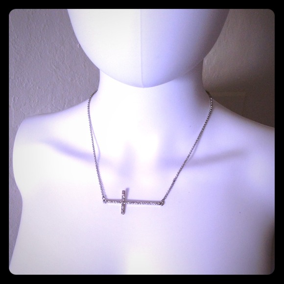 Pave necklace with white stone