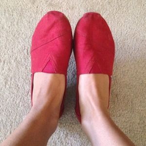 Red TOMS