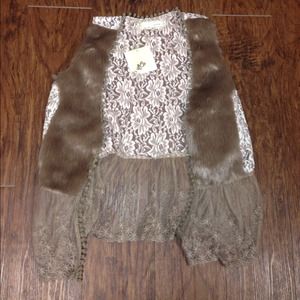 Faux fur vest with lace!