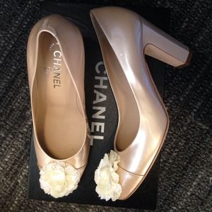 Authentic chanel pumps in champagne.