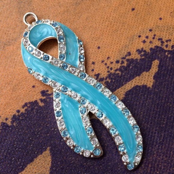 NWOT  XL Blue ribbon Swarovski