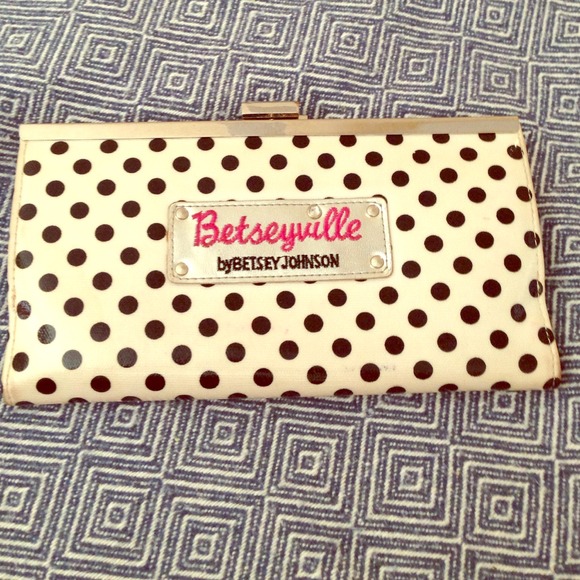 Betsey Johnson wallet/clutch