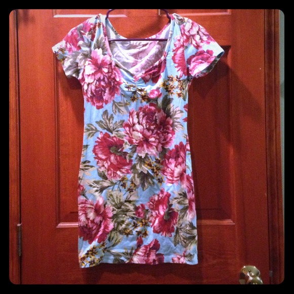 🌞 Forever 21 Flower Mini Dress
