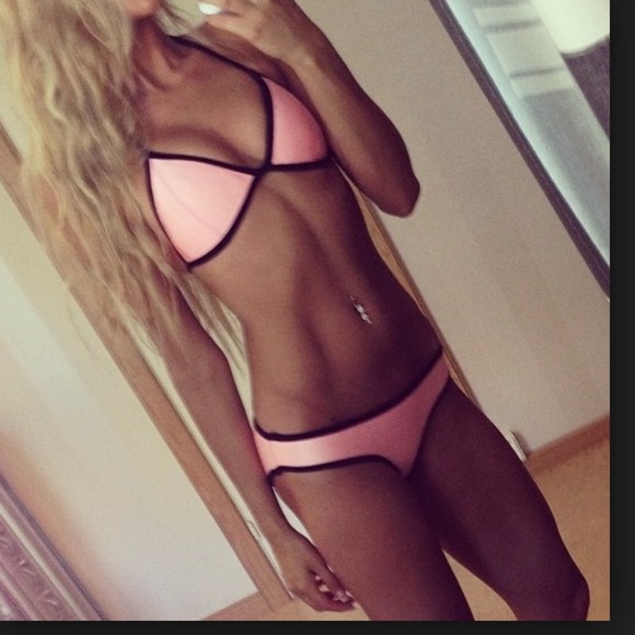 triangl swimwear Other - Triangl bikini bottom California coral