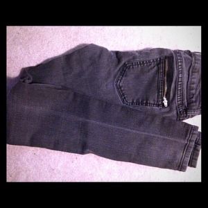 Forever21 black jeans with zippered pockets