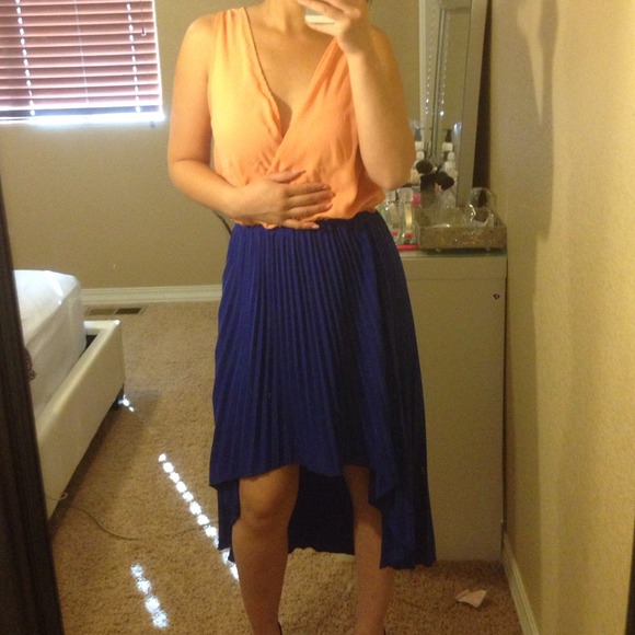 V neck pleated high low dress