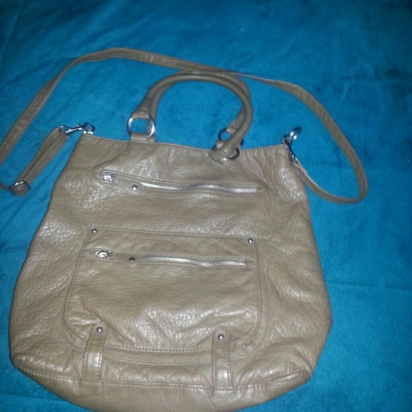 NWOT Mossimo Med/Large crossbody